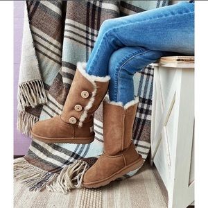 NIB UGG Bailey Button Triplett Boots, Girls Sz 3
